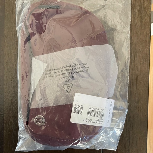 Everywhere Belt Bag RDMR - Picture 2 of 3